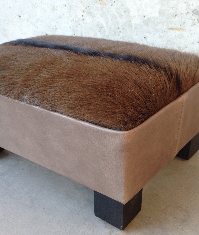 20. Mobilier - 40. Repose-pieds