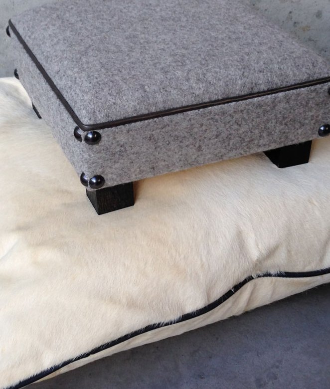 20. Mobilier - 55. Repose-pieds